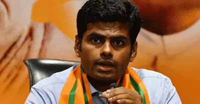 ഇന്ധന വില കുറയ്ക്കണമെന്ന് ആവശ്യപ്പെട്ട് അനുമതിയില്ലാതെ മാര്‍ച്ച്; തമിഴ്‌നാട് ബി.ജെ.പി അധ്യക്ഷനെതിരെ കേസ്