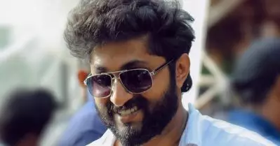 പണ്ടൊക്കെ ഞാൻ സിനിമ കാണാൻ രണ്ടെണ്ണം അടിച്ചിട്ട് പോകും, എന്നിട്ട് പേര് കാണിച്ചു തുടങ്ങുമ്പോൾ തന്നെ ഉറങ്ങും: ധ്യാൻ ശ്രീനിവാസൻ