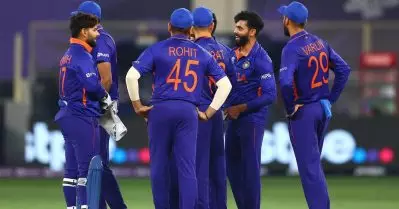 ഇവനെയൊക്കെ എന്തിനാ ട്വന്റി-20 ക്രിക്കറ്റില്‍ കളിപ്പിക്കുന്നത്; ഇന്ത്യന്‍ സൂപ്പര്‍താരത്തെ ടീമില്‍ ഉള്‍പ്പെടുത്തിയതിന് ആരാധകരുടെ വിമര്‍ശനം