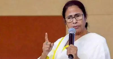 ‘നിങ്ങള്‍ ജനങ്ങള്‍ക്കുമേല്‍ ബുള്‍ഡോസര്‍ പ്രയോഗിച്ചതുപോലെ ഒരിക്കല്‍ ജനം നിങ്ങളെയും ബുള്‍ഡോസ് ചെയ്യും,’: മമത ബാനര്‍ജി