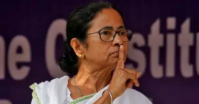 ബംഗാള്‍ സര്‍ക്കാരിന് തിരിച്ചടി; ഇ.ഡി ഉദ്യോഗസ്ഥര്‍ക്കെതിരായ എഫ്.ഐ.ആറിന് സുപ്രീം കോടതിയുടെ സ്റ്റേ