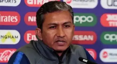 യുവരാജിനെപ്പോലെ അനായാസം സിക്‌സര്‍ അടിക്കാന്‍ കഴിവുള്ള ഒരേയൊരു ബാറ്റര്‍ അവനാണ്: സഞ്ജയ് ബാംഗര്‍