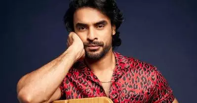അന്ന് ഗൂഗിള്‍ ചെയ്ത് എന്റെ ഫോട്ടോ നോക്കുമ്പോള്‍ ഏതാണ് ഈ അങ്കിള്‍ എന്ന് തോന്നും, 90 കിലോയുണ്ടായിരുന്നു: ടൊവിനോ തോമസ്