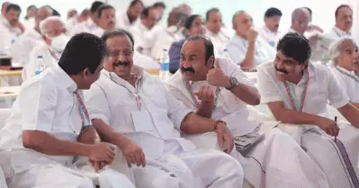 ‘പിണറായി വിജയന്റെ ഏകാധിപത്യ നിലപാടില്‍ ഘടകകക്ഷികള്‍ അതൃപ്തര്‍, ഇടതുപക്ഷത്തെ അസ്വസ്ഥത മുതലെടുക്കണം’; ചിന്തന്‍ ശിബിരില്‍ പ്രമേയം