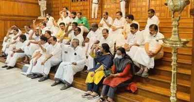 എം.എം. മണിയുടെ നാവ് ചങ്ങലക്കിടണമെന്ന് ഷാഫി പറമ്പില്‍; മഹതി പരാമര്‍ശത്തില്‍ എം.എം. മണിക്കെതിരെ പ്രതിപക്ഷം