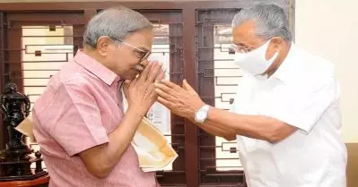 എം.ടിയെ മുഖ്യമന്ത്രി പിണറായി വിജയന്‍ സന്ദര്‍ശിച്ചു