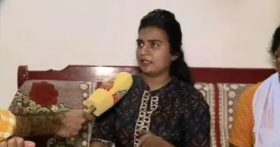 കടല്‍പ്പാലം കാണാനെത്തിയ ദമ്പതികളെ സദാചാര പൊലീസ് ചമഞ്ഞ് തലശ്ശേരി പൊലീസ് മര്‍ദിച്ച് അറസ്റ്റ് ചെയ്തതായി പരാതി