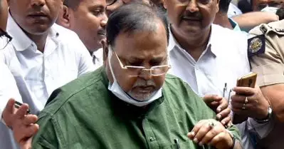 പശ്ചിമ ബംഗാള്‍ മന്ത്രിക്കെതിരെ നിര്‍ണായക തെളിവുകളുമായി ഇ.ഡി; രേഖകള്‍ കണ്ടെത്തിയത് കൊല്‍ക്കത്തയിലെ വസതിയില്‍ നിന്ന്
