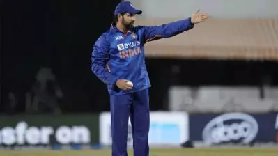 ഇന്ത്യയുടെ ഭാവിയെ കരുതിയെങ്കിലും രോഹിത് ശര്‍മയെ കളിപ്പിക്കരുത്: മുന്‍ സൂപ്പര്‍ താരം