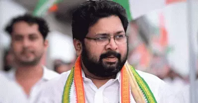 ‘ധാര്‍ഷ്ട്യത്തിന് കനത്ത തിരിച്ചടി നേരിടേണ്ടി വരും’; ശബരനാഥിന്റെ അറസ്റ്റിന് പിന്നാലെ യൂത്ത് കോണ്‍ഗ്രസ് പ്രതിഷേധം