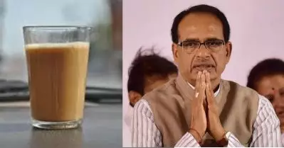 മുഖ്യമന്ത്രിയ്ക്ക് തണുത്ത ചായ നല്‍കിയതിന് ജീവനക്കാരന് നോട്ടീസ്; സാധാരണക്കാരന്റെ അന്നം മുടങ്ങുന്നതിനേക്കാള്‍ ‘ഗുരുതര’ വിഷയമെന്ന് കോണ്‍ഗ്രസ്