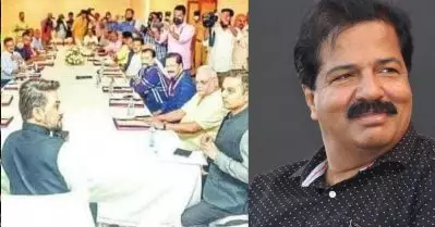 ‘കേന്ദ്ര മന്ത്രിയുടെ യോഗത്തിലെ ചര്‍ച്ച കേരളത്തിലെ മാധ്യമങ്ങള്‍ നേരിടുന്ന പ്രശ്‌നം’; ഇടത്, കോണ്‍ഗ്രസ്, മുസ്‌ലിം സംഘടനകളുടെ മാധ്യമങ്ങളെ ഒഴിവാക്കിയതില്‍ മറുപടിയില്ലാതെ ശ്രീകണ്ഠന്‍ നായര്‍