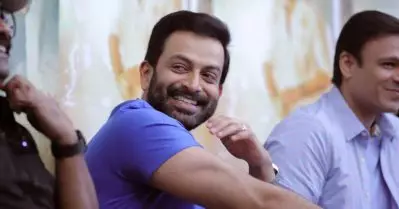ഓണ്‍ലൈന്‍ മീഡിയകളെ ഒഴിവാക്കണമെന്ന് വിചാരിച്ചാല്‍ പോലും നടക്കില്ല, അതാണ് അവരുടെ അഡ്വാന്റേജ്: പൃഥ്വിരാജ്