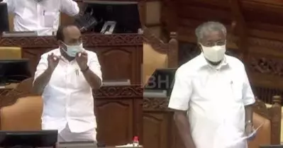 ബോംബ് ഉണ്ടാക്കുന്നതിനിടെ കൊല്ലപ്പെട്ടവര്‍ രക്തസാക്ഷികളെന്ന് പറഞ്ഞ മുഖ്യമന്ത്രി കൊലപാതക രാഷ്ട്രീയത്തിനെതിരെ സംസാരിക്കുന്നോ: വി.ഡി. സതീശന്‍