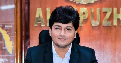 നാളെയും അവധിയാണ് കേട്ടോ; ആലപ്പുഴയിലെ ‘കളക്ടര്‍ മാമന്‍’