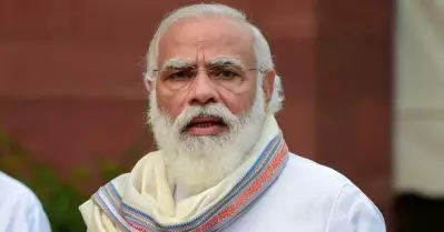 ഞങ്ങള്‍ക്ക് നല്ലൊരു ആശുപത്രി വേണം; പ്രധാനമന്ത്രി നരേന്ദ്രമോദിക്ക് ചോര കൊണ്ട് കത്തെഴുതി വിദ്യാര്‍ത്ഥികള്‍
