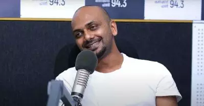ഞാന്‍ ആത്മവിശ്വാസമുള്ള ഗാനരചയിതാവല്ല, ഓളെ മെലഡി ഉണ്ടായത് ഇങ്ങനെയാണ്: മുഹ്സിന്‍ പരാരി