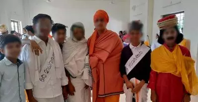 മലപ്പുറം അരീക്കോട് സര്‍ക്കാര്‍ സ്‌കൂളില്‍ സവര്‍ക്കറെ സ്വാതന്ത്ര്യ സമര നായകനാക്കി പ്ലോട്ട്; പ്രതിഷേധം ശക്തം