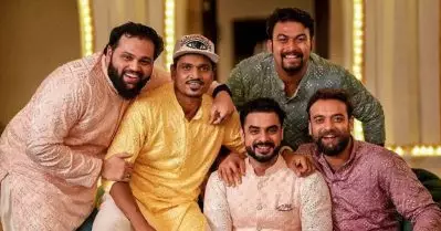 പൊളിച്ചടുക്കി മണവാളന്‍ വസീമും ചങ്ങായിമാരും; തല്ലുമാലക്ക് മികച്ച പ്രതികരണം