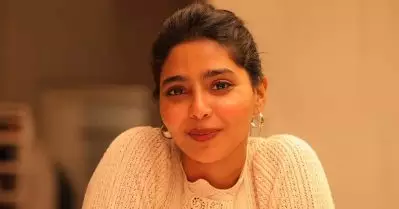 ആക്ടേഴ്‌സ് തമ്മിലാണ് കെമിസ്ട്രി വേണ്ടതെന്ന് എല്ലാവരും പറയും, എന്നാല്‍ അങ്ങനെയല്ല: ഐശ്വര്യ ലക്ഷ്മി