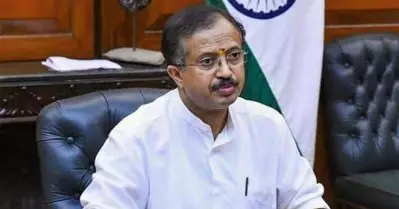 സി.പി.ഐ.എമ്മും കോണ്‍ഗ്രസും ചേര്‍ന്ന് ഇസ്‌ലാമിക ഭീകരവാദം വളര്‍ത്തുന്നു, ഹര്‍ത്താല്‍ നടക്കുമ്പോള്‍ മുഖ്യമന്ത്രി ചെണ്ടകൊട്ടി, രാഹുല്‍ ഗാന്ധി ഉറങ്ങി: വി. മുരളീധരന്‍