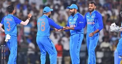 ഇംഗ്ലണ്ടിനാവാം, ഓസ്‌ട്രേലിയക്കുമാവാം, അങ്ങനെയെങ്കില്‍ ഇന്ത്യക്കുമായിക്കൂടേ? തുറന്നടിച്ച് സ്റ്റാര്‍ പേസര്‍