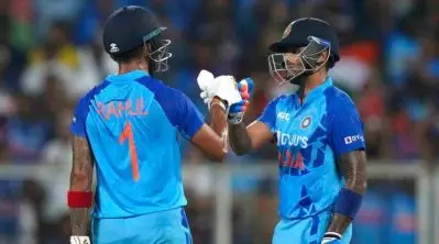 ഇവന് ഒരു റെക്കോഡ് ബുക്ക് വാങ്ങേണ്ടി വരുമല്ലോ? ട്വന്റി -20 ക്രിക്കറ്റിലെ റെക്കോഡുകള്‍ തിരുത്തികുറിച്ച് ഇന്ത്യന്‍ സൂപ്പര്‍താരം