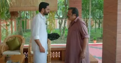 തോന്നുമ്പോ തോന്നുമ്പോ പോവാന്‍ പാകിസ്ഥാന്‍ എന്റെ അമ്മായീടെ വീടല്ല; മേ ഹൂം മൂസ സ്‌നീക്ക് പീക്ക്