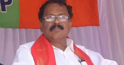 ‘ശബരിമല സുവര്‍ണാവസര’ പരാമര്‍ശം; ഗാന്ധിയന്‍ മോഡല്‍ സമരമെന്നാണ് ഉദ്ദേശിച്ചത്; ശബരിമലയില്‍ ബ്രാഹ്മണനല്ലാത്തയാളെ തന്ത്രിയാക്കാന്‍ ശ്രമിച്ചു: ശ്രീധരന്‍ പിള്ള