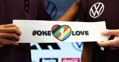 ഫുട്‌ബോള്‍ മാമാങ്കത്തോടൊപ്പം ഖത്തറില്‍ അരങ്ങേറുന്നത് ‘ആം ബാന്‍ഡ് മേളം’