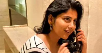 വീഡിയോ ഡിലീറ്റ് ആക്കാതെ വിടില്ലെന്ന് പറഞ്ഞ് ഷട്ടര്‍ താഴ്ത്തി, ആര്‍ക്കും ഇങ്ങനെയൊരു അനുഭവം ഉണ്ടാവരുത്: വി ഷോറൂമിലെ തിക്താനുഭവങ്ങള്‍ പറഞ്ഞ് അന്ന