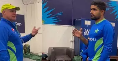 ഒറ്റക്കാര്യമേ എനിക്ക് പറയാനുള്ളൂ; മത്സരശേഷം സഹതാരങ്ങളെ ആശ്വസിപ്പിച്ച് പാക് ക്യാപ്റ്റൻ