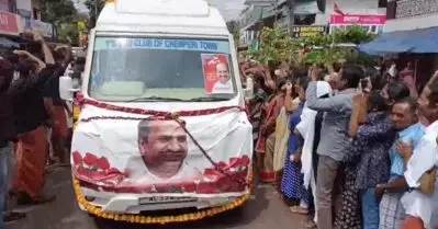 കോടിയേരിയുടെ വിലാപയാത്ര തലശ്ശേരിയിലെത്തി; അന്ത്യാഭിവാദ്യമര്‍പ്പിക്കാന്‍ ജനപ്രവാഹം