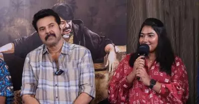 ചുമ്മാ വെറുതെ കേറി ചോദ്യങ്ങള്‍ ചോദിച്ച് നിങ്ങള്‍ ഗ്രേസിനെ കൊണ്ട് ഭരതനാട്യം കാണിപ്പിക്കരുത്; ഉര്‍വശിയുമായുള്ള താരതമ്യത്തെ കുറിച്ചുള്ള ചോദ്യത്തില്‍ മമ്മൂട്ടി