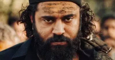 മടിയന്‍ മടയില്‍ കയറി കളി തുടങ്ങി; പടവെട്ട് ട്രെയ്‌ലര്‍