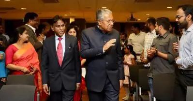 പണം മുടക്കുന്നത് പ്രവാസികള്‍; ലോക കേരളസഭാ സമ്മേളനങ്ങള്‍ സര്‍ക്കാര്‍ ചെലവിലല്ല: മുഖ്യമന്ത്രി