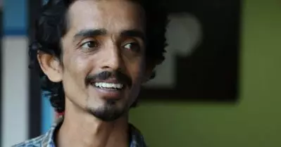 പഠന കാലത്ത് എസ്.എഫ്.ഐക്കാരനായിരുന്നു, ഇടതുപക്ഷ കാഴ്ചപ്പാടുകള്‍ എന്നിലെ കലാകാരനെ രൂപീകരിക്കുന്നതില്‍ സഹായകമായി: രാജേഷ് മാധവന്‍