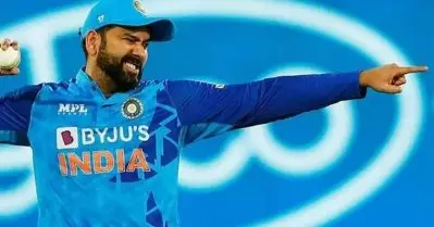 മൂന്നാം മത്സരത്തിന് മുമ്പ് രോഹിത് മുംബൈയിലേക്ക് മടങ്ങി; സൂപ്പര്‍ താരത്തെ വിളിച്ചുവരുത്തി ബി.സി.സി.ഐ