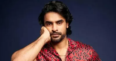 കുറച്ച് നാളത്തേക്ക് ചെയ്യാനുള്ള പടങ്ങള്‍ കയ്യിലുണ്ട്; അതിനൊപ്പം ഇരട്ടി സന്തോഷം നല്‍കുന്ന കാര്യമാണിത്: ടൊവിനോ തോമസ്