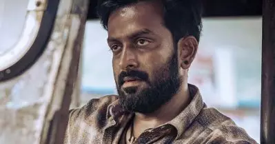 സര്‍പ്രൈസുകള്‍ തീര്‍ന്നിട്ടില്ല; തുരുമ്പ് പിടിച്ച ജീപ്പില്‍ ഡബിള്‍ മോഹനന്‍; കിടിലന്‍ അപ്‌ഡേറ്റുമായി പൃഥ്വിരാജ്