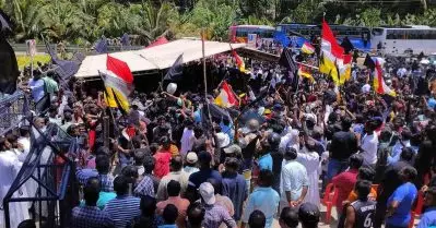 വിഴിഞ്ഞം സമരം; റോഡ് ഉപരോധിച്ച് മത്സ്യത്തൊഴിലാളികള്‍, ചാക്ക ബൈപ്പാസില്‍ ഗതാഗതം സ്തംഭിച്ചു