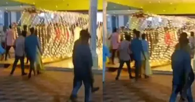 കല്യാണം വിളിക്കാത്തതിനെച്ചൊല്ലിയുള്ള തര്‍ക്കത്തില്‍ വധുവിന്റെ അച്ഛന് മര്‍ദനം; തിരുവനന്തപുരം ബാലരാമപുരത്ത് വിവാഹപ്പന്തലില്‍ കൂട്ടത്തല്ല്