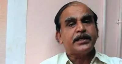 ബാര്‍ബര്‍, ചെത്ത്, തോട്ടി പണികളെ അപമാനിച്ച് ഫേസ്ബുക്ക് പോസ്റ്റ്; പിണറായിയെ ലക്ഷ്യം വെച്ച് ജാതിവെറിയുമായി ഗോപാലകൃഷ്ണന്‍