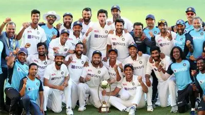 കാത്തുവെച്ച വജ്രായുധത്തെ കളത്തിലിറക്കി ഇന്ത്യ; മാഞ്ചസ്റ്ററില്‍ ലോര്‍ഡിന്റെ തിരിച്ചുവരവ്