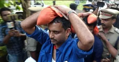 ‘ഒരിക്കല്‍ വിശ്വാസികള്‍ തിരുത്തിച്ചതാണ്, പഴയതൊന്നും മറന്നിട്ടില്ല പിണറായി വിജയാ’; ശബരിമലയില്‍ പൊലീസുകാര്‍ക്കുള്ള നിര്‍ദേശത്തില്‍ സര്‍ക്കാരിന് മുന്നറിയിപ്പുമായി കെ. സുരേന്ദ്രന്‍
