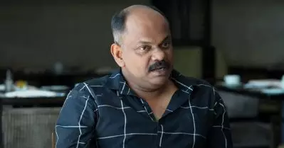 രണ്ട് കഥകള്‍, അതിലൊന്ന് മഞ്ജുവും പൃഥ്വിയുമുള്ള മേഴ്‌സി കില്ലിങ്ങിന്റെ കഥ: റോഷന്‍ ആന്‍ഡ്രൂസ്