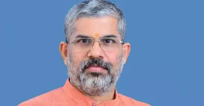 ഒപ്പം നിന്നവര്‍ക്ക് നമസ്‌കാരം, നാളിതുവരെ അശ്ലീല കഥ മെനഞ്ഞ സൈബര്‍ മറുതകള്‍ക്ക് നല്ല നമസ്‌കാരം: സന്ദീപാനന്ദ ഗിരി