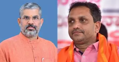 ‘ഉള്ളി കെട്ടപോലെ അങ്ങയുടെ മനസ്സ് എത്രമാത്രം മലീമസമാണ്’; സുരേന്ദ്രനെതിരെ സന്ദീപാനന്ദ ഗിരി