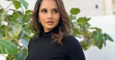‘ഇവിടെ ആമ്പിള്ളേര്‍ ഇല്ലാഞ്ഞിട്ടാണോ ശത്രു രാജ്യക്കാരനെ തെരഞ്ഞെടുത്തത്’; വിവാഹമോചന വാര്‍ത്തകള്‍ക്ക് പിന്നാലെ സാനിയക്ക് നേരെ സൈബര്‍ ആക്രമണം