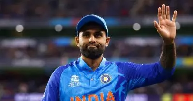 ‘ഒരു വെടിക്ക് രണ്ട് പക്ഷി’; സൂര്യകുമാര്‍ യാദവിന്റെ ബാറ്റിങ് പൊസിഷന്റെ ഗുണങ്ങള്‍ എണ്ണിപ്പറഞ്ഞ് മുന്‍ താരം